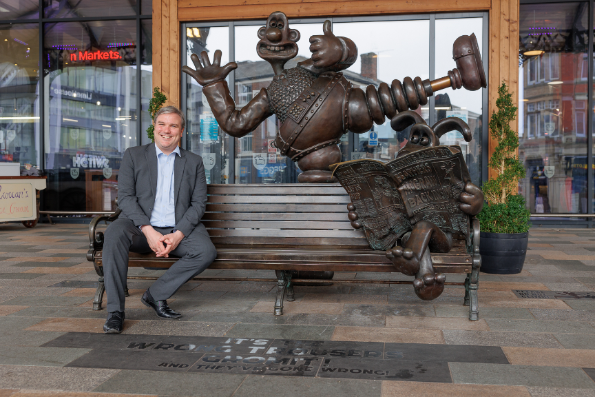 Minister Tom Arthur on Wallace and Gromit bench Minister Tom Arthur on Wallace and Gromit bench